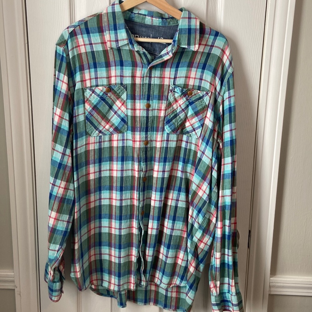 Men’s Gap Shirt
